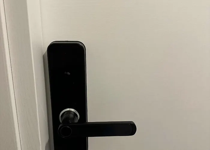 - Private - H24 Self Check-in Gæstehus